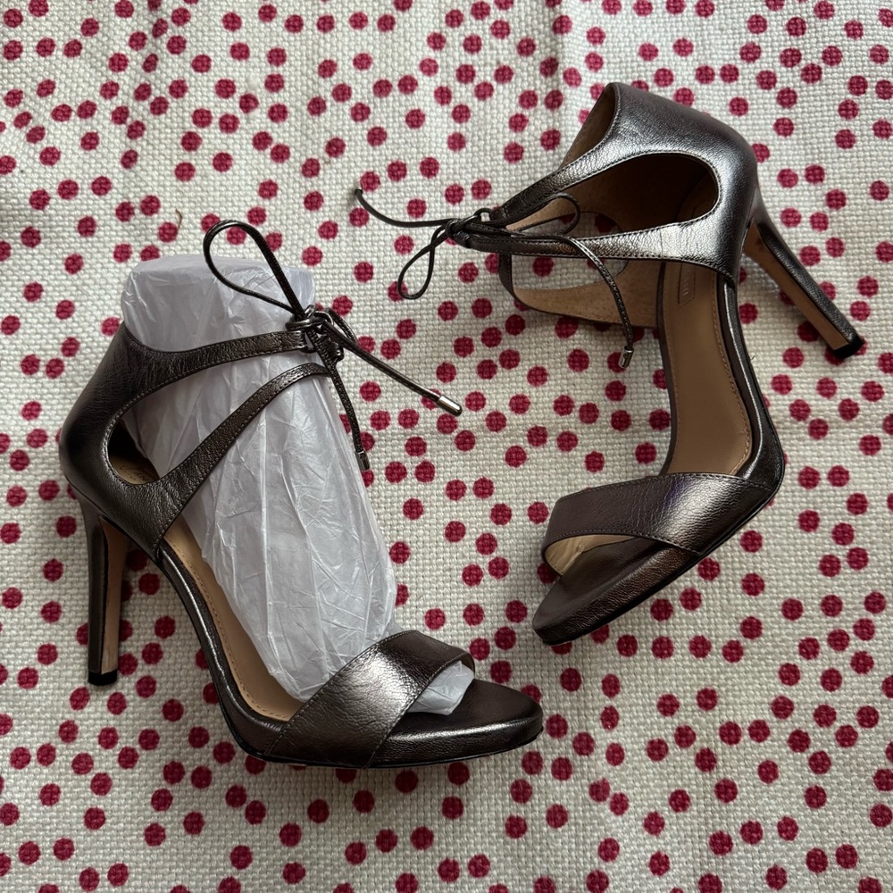Antonio Melani Kalee Heels